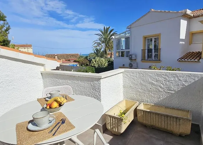 La Almadrava Holiday home *